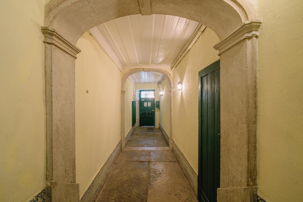 Апартаменты Camoes Deluxe Bairro Alto Лиссабон Экстерьер фото
