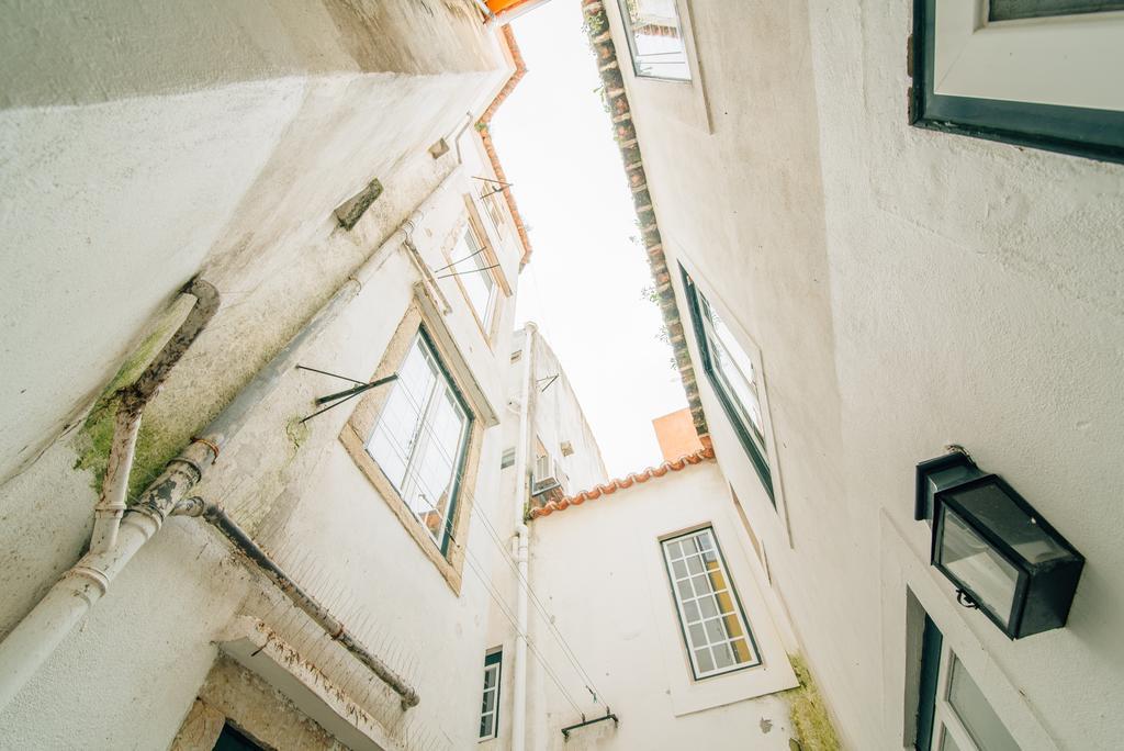 Апартаменты Camoes Deluxe Bairro Alto Лиссабон Экстерьер фото