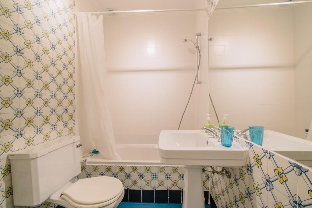Апартаменты Camoes Deluxe Bairro Alto Лиссабон Экстерьер фото